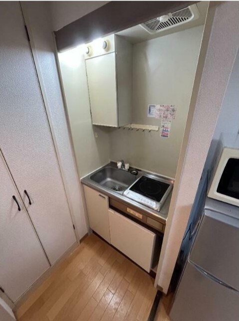 キッチン　冷蔵庫・電子レンジは残置物