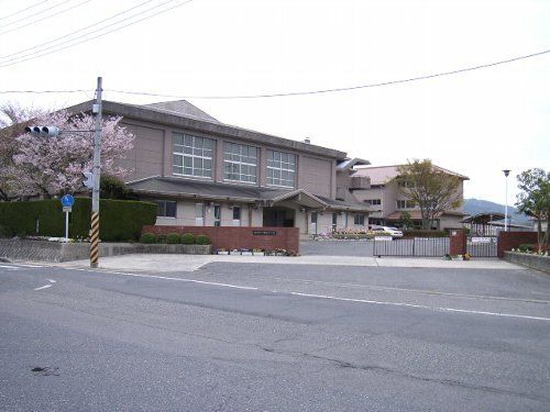 中学校　磯松中学校（中学校）まで1600m