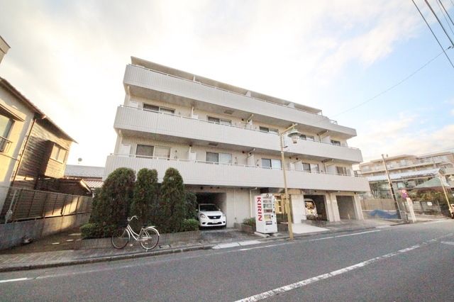 建物外観　★駅まで徒歩圏内★