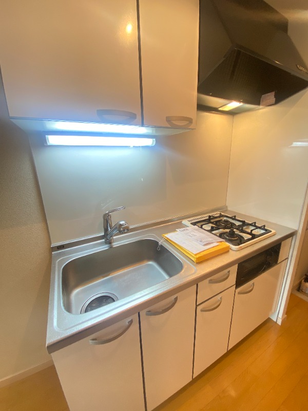 キッチン　※同間取りの別部屋写真
