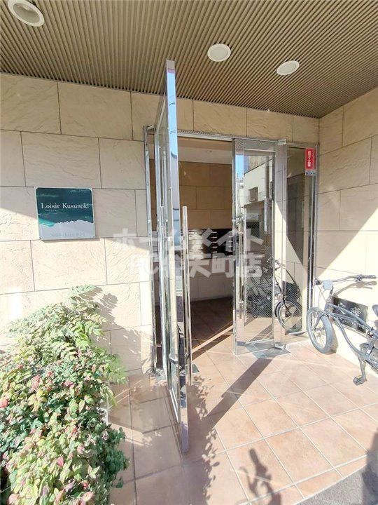 エントランス　清潔なエントランスです