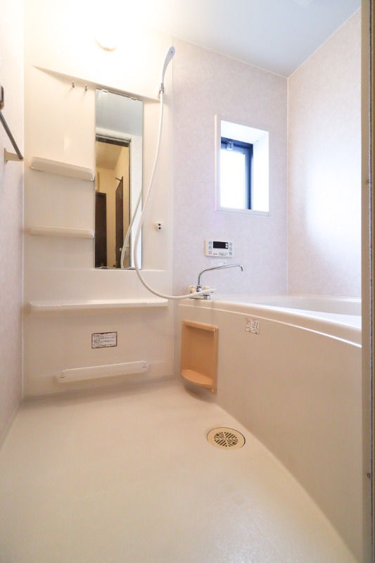 バス・シャワールーム　図面と現状に相違がある場合には現状を優先