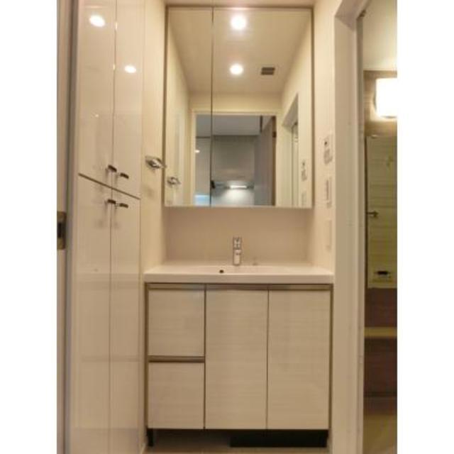 洗面設備　※写真は同タイプ住戸です。?