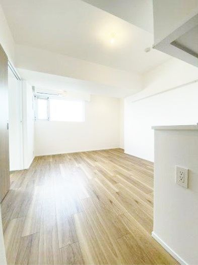 居室・リビング　写真は同タイプ住居です。