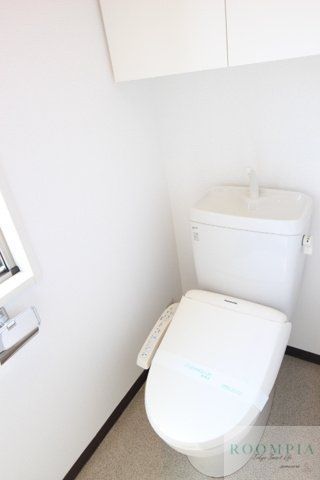 トイレ　同タイプの別部屋の写真です