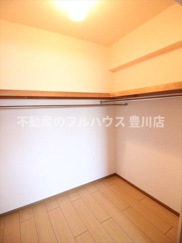 収納　写真は反転タイプ別室