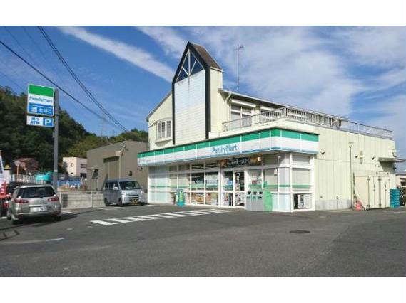 コンビニ　ファミリーマート大津千町店（コンビニ）まで297m