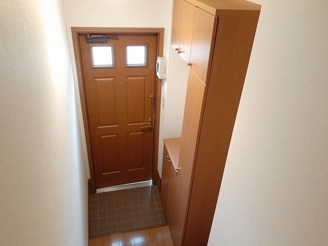 玄関　落ち着いた玄関です