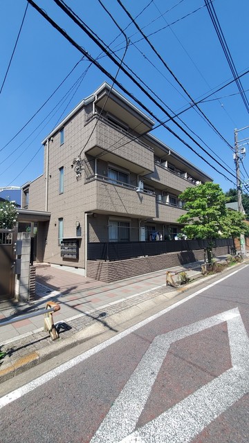 建物外観　2004年6月完成　旭化成ヘーベルメゾン