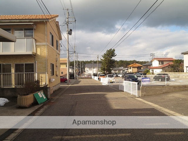 その他　側面道路（その他）まで0m