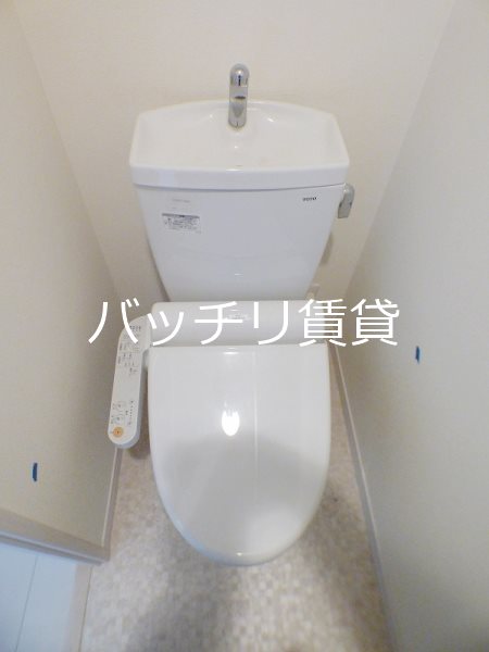 トイレ　類似の物件となります。現況を優先致します。