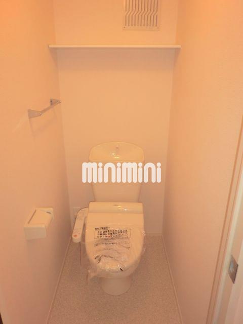 トイレ　シャワー付トイレで毎日快適ですね。