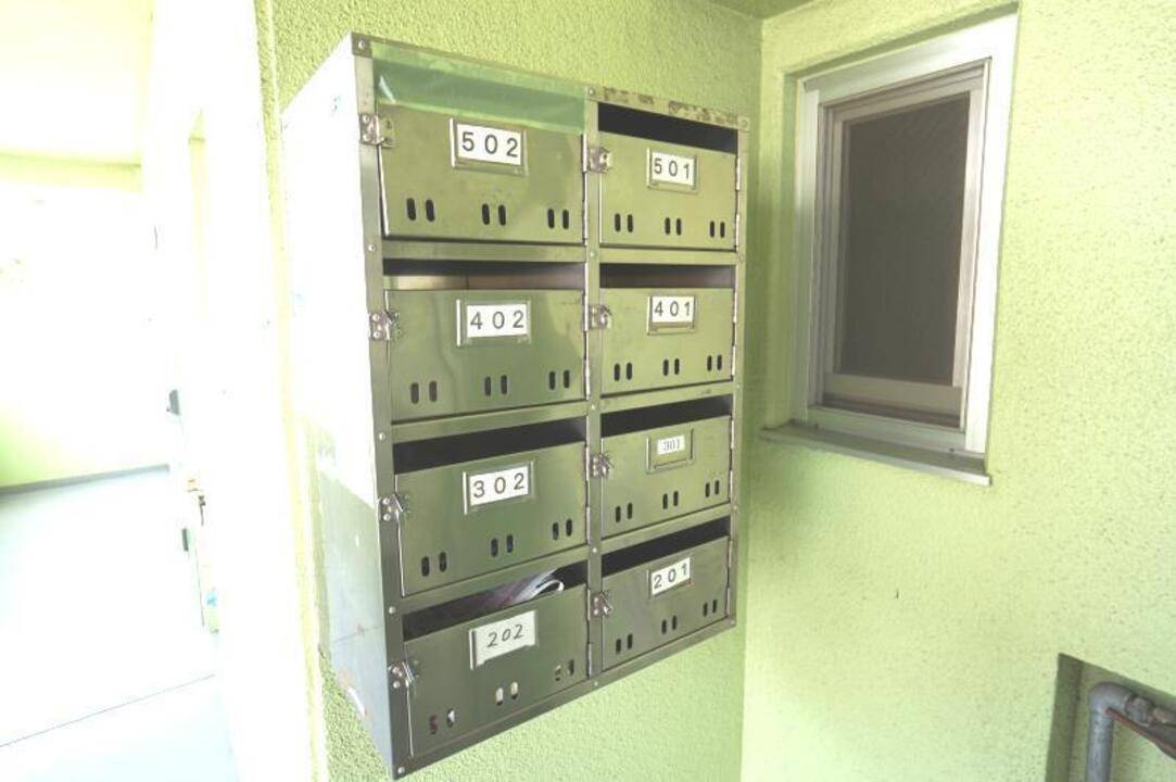 エントランス　メールBOX