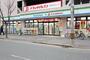 コンビニ　ファミリーマート ドラッグイレブン神屋町店（コンビニ）まで259m