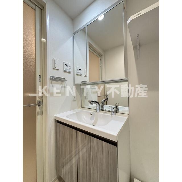 洗面設備　広い洗面スペース