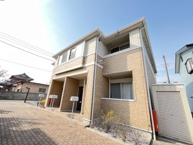 エントランス　外観写真（昼）