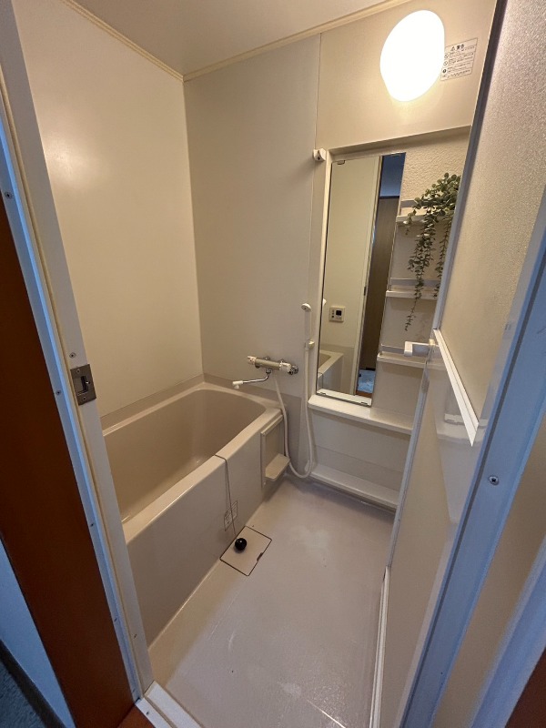 バス・シャワールーム　別部屋参考用写真