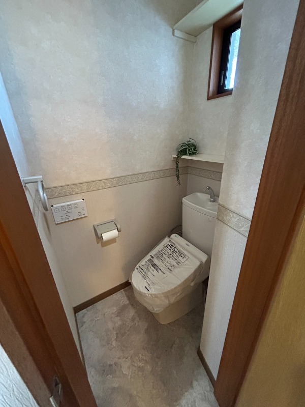 トイレ　別部屋参考用写真