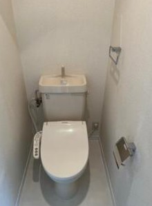 トイレ　温水洗浄便座付き☆