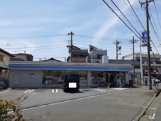 コンビニ　ローソン（コンビニ）まで300m