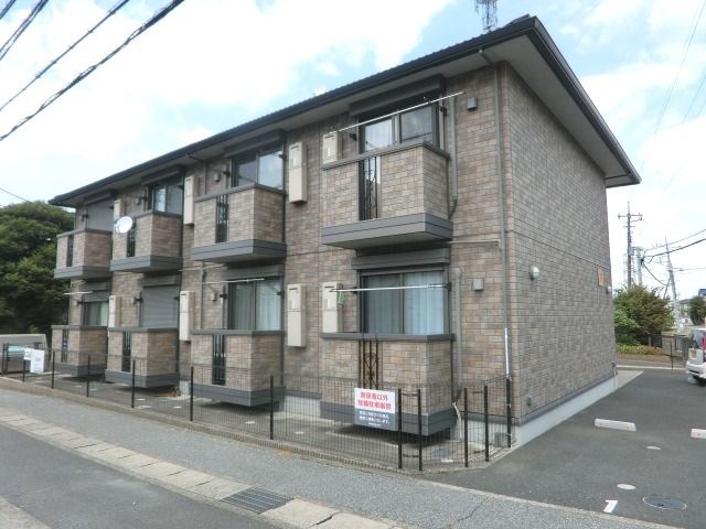 建物外観　2009年1月築のアパートです。