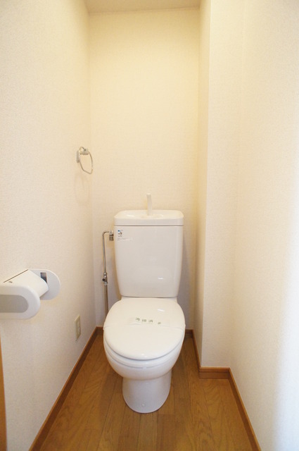 トイレ　清潔感のある洋式トイレです