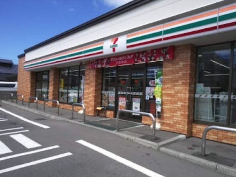 コンビニ　セブンイレブン札幌北12条東店（コンビニ）まで414m
