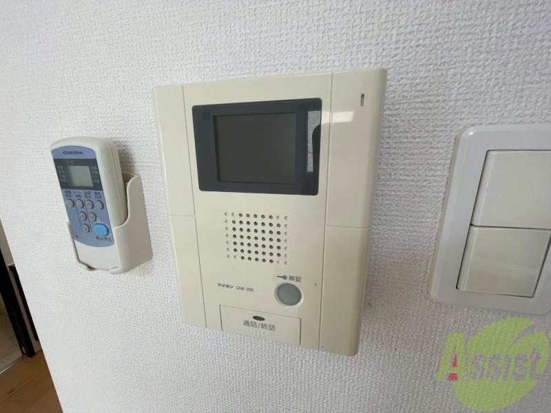 セキュリティ　ＴＶモニター付インターホンです。来客者の顔が見えるので安心！