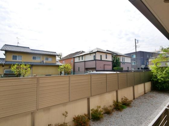 バルコニー　東向きバルコニーで朝日が差し込みます♪