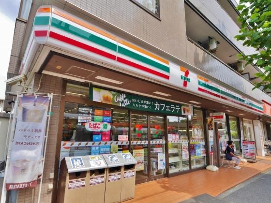 コンビニ　セブンイレブン練馬北町店（コンビニ）まで275m