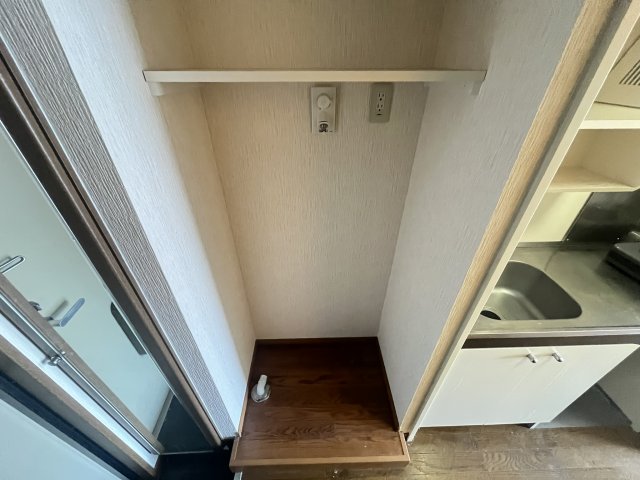 その他　洗濯機置場です