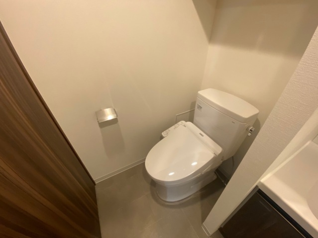 トイレ　※別部屋の参考写真です。