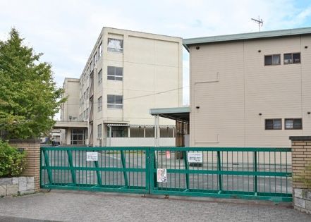 小学校　市川市立行徳小学校（小学校）まで490m