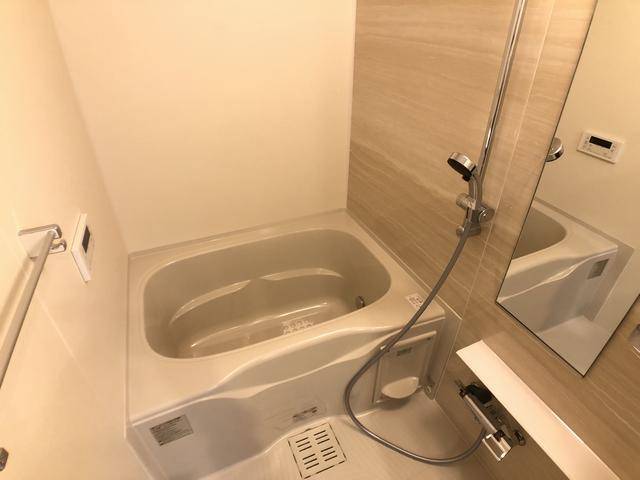 バス・シャワールーム　お洒落なお風呂です