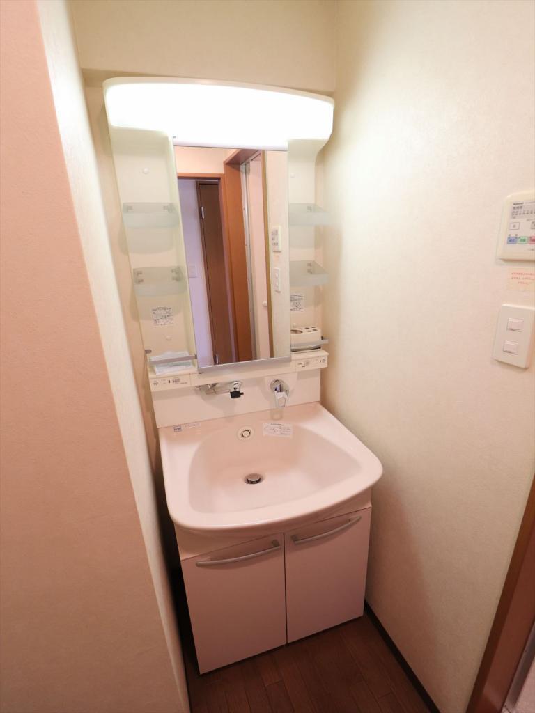 洗面設備　シャンプードレッサー
