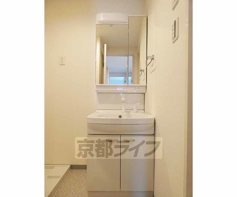 洗面設備　１０２号室写真