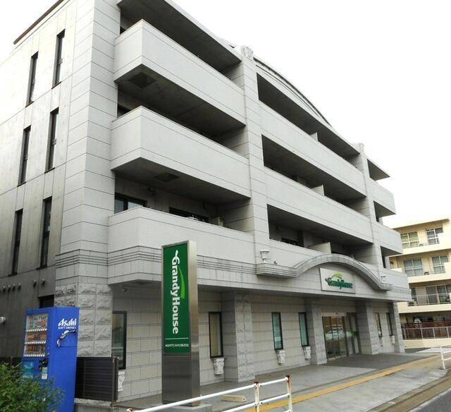 建物外観　オートロック完備