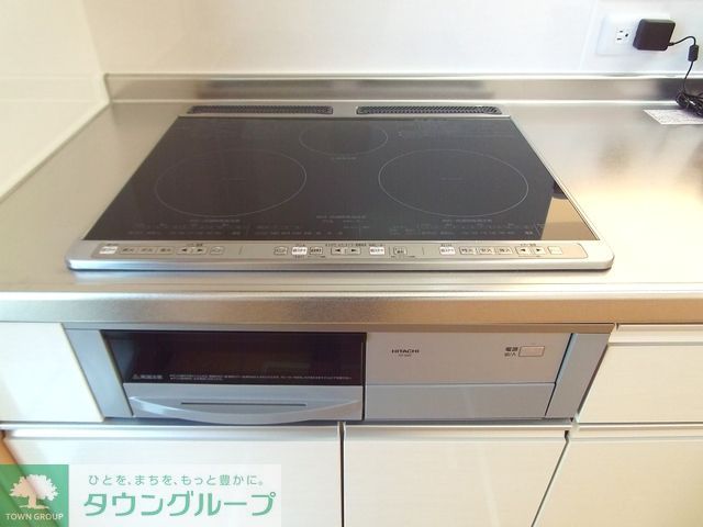 その他設備　3口ＩＨシステムキッチン