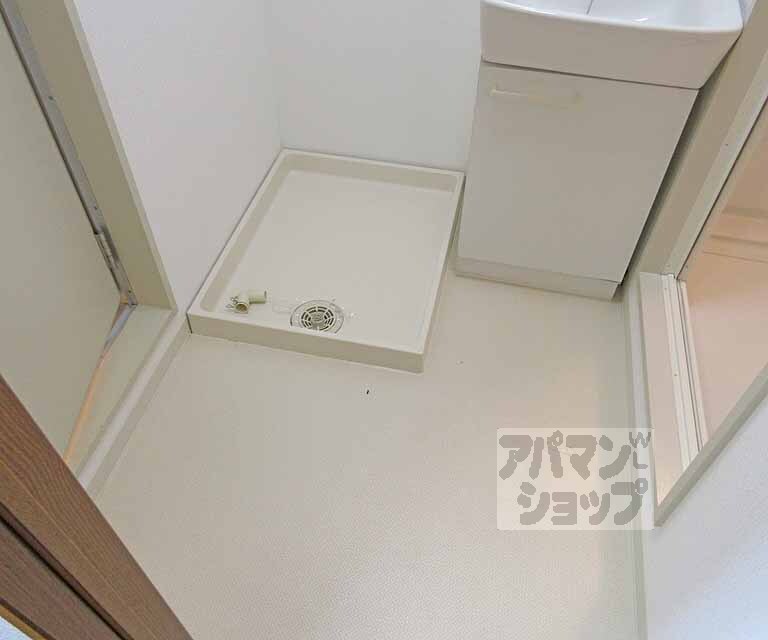洗面設備　脱衣所も広めです