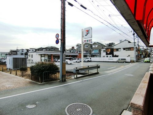 コンビニ　セブンイレブン 山科東野舞台町店（コンビニ）まで319m