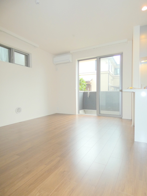 居室・リビング　日当たりのいいお部屋です★