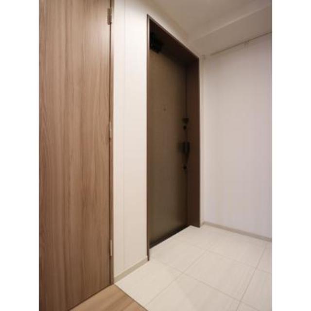 玄関　※写真は同タイプ住戸です。
