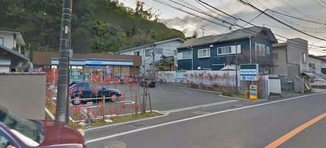 コンビニ　ファミリーマート鎌倉山ノ内店（コンビニ）まで308m