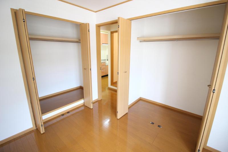 収納　北側洋室の収納2箇所