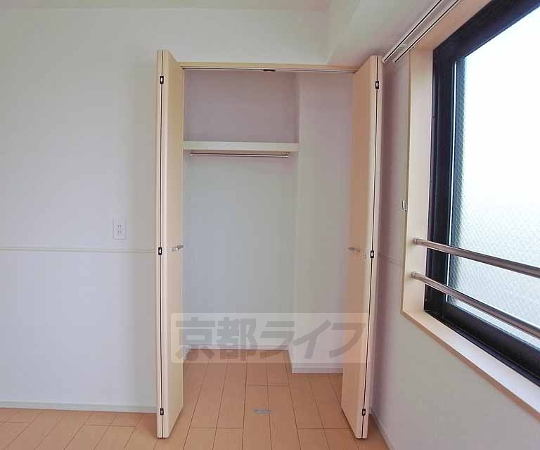 収納　クローゼット付きです。