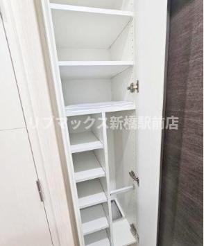 玄関　モデルルームです
