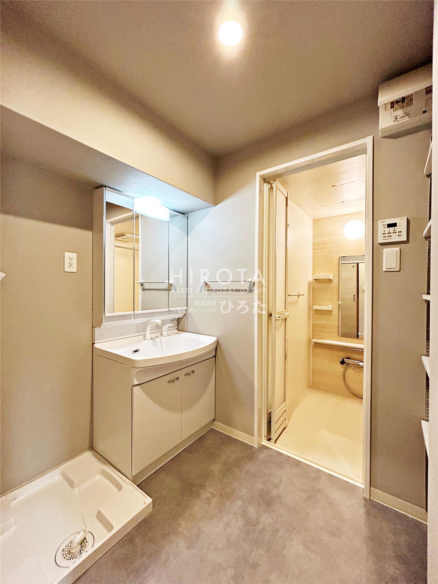 洗面設備　建築中の為、同施工会社の写真でご参考下さい。