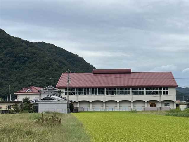 小学校　赤磐市立豊田小学校（小学校）まで580m