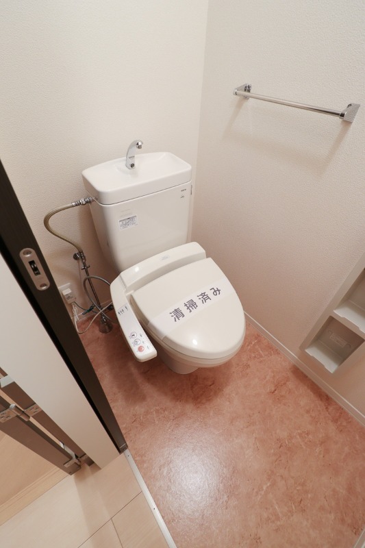 トイレ　図面と現状に相違がある場合には現状を優先