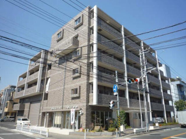 建物外観　外観タイル張りです